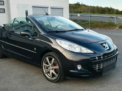 Gebraucht Peugeot 207 CC Roland Garros 120 PS (88 kW) 2010 Schwarz Cabrio