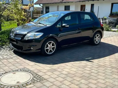 Gebraucht Toyota Auris 99 PS (72 kW) 2010 Schwarz Kleinwagen
