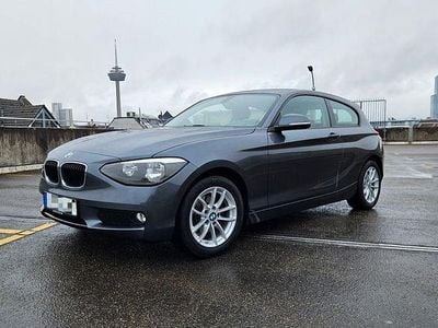 Gebraucht BMW 114 Advantage 102 PS (75 kW) 2014 Grau Kleinwagen