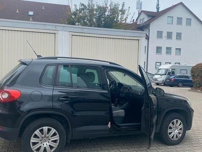 Gebraucht VW Tiguan 122 PS (89 kW) 2010 Schwarz SUV