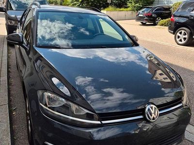 Gebraucht VW Golf VII Comfortline 116 PS (85 kW) 2018 Grau Kombi