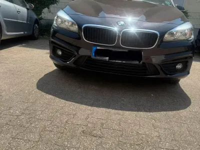 Gebraucht BMW 216 116 PS (85 kW) 2017 Grau Van / Kleinbus