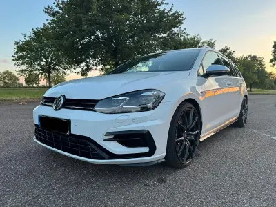 Gebraucht VW Golf VII R 300 PS (220 kW) 2020 Weiß Kombi