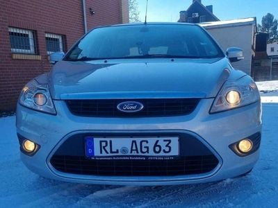 Gebraucht Ford Focus Style 145 PS (106 kW) 2008 Silber Limousine