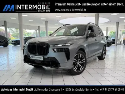 Gebraucht BMW X7 M Sport 530 PS (389 kW) 2024 Frozen pure grey SUV