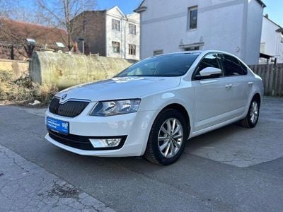 Gebraucht Skoda Octavia 110 PS (80 kW) 2016 Weiß Kleinwagen