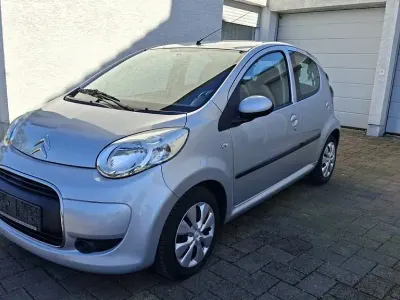 Second-hand Citroën C1 SELECTION 68 CP (50 kW) 2011 Argintiu Hatchback