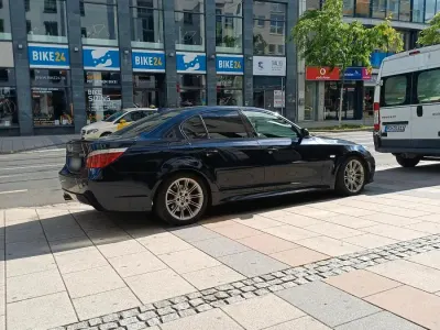 Gebraucht BMW 525 M Sport 197 PS (144 kW) 2008 Blau Limousine