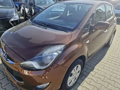 Gebraucht Hyundai ix20 Classic 90 PS (66 kW) 2013 Braun Kleinwagen