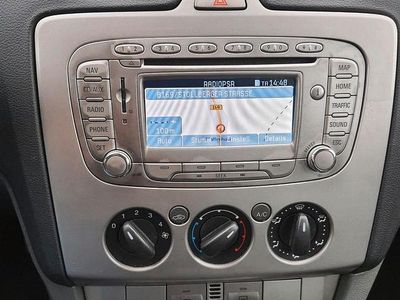 Weiß Gebraucht 2010 Ford Focus Style Kombi | 2.250 € (Fairer Preis)