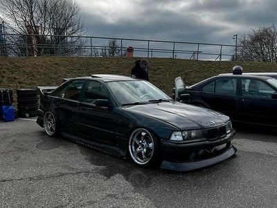 Gebraucht BMW 323 Competition Edition 350 PS (257 kW) 1992 Schwarz Limousine