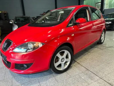 Gebraucht Seat Altea Comfort 102 PS (75 kW) 2004 Rot Van / Kleinbus
