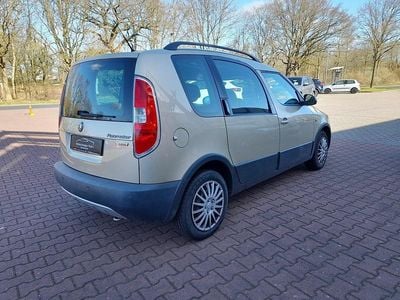 Gebraucht Skoda Roomster 105 PS (77 kW) 2011 Gelb Van / Kleinbus