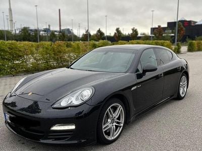 Gebraucht Porsche Panamera 250 PS (183 kW) 2012 Schwarz Kleinwagen