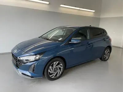 Neu Hyundai i20 90 PS (66 kW) 2026 Vibrant blau metallic Kleinwagen