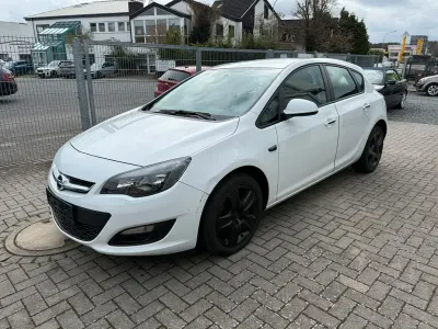 Occasion Opel Astra 87 ch (63 kW) 2012 Blanc Berline