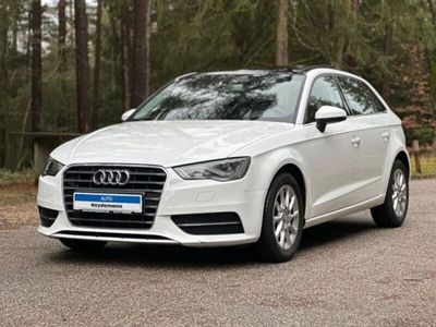 gebraucht Audi A3 Sportback attraction Panorama Navi