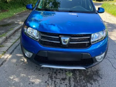Gebraucht Dacia Sandero Essentiel 90 PS (66 kW) 2016 Blau Limousine
