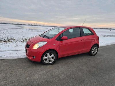 Gebraucht Toyota Yaris Executive 87 PS (63 kW) 2006 Rot Kleinwagen