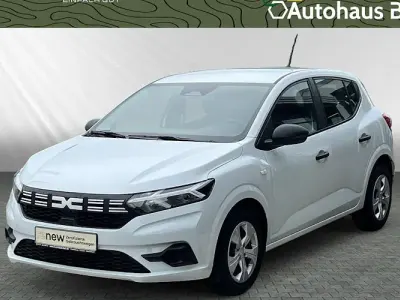Gebraucht Dacia Sandero Essentiel 67 PS (49 kW) 2025 Weiß Limousine