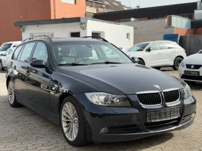 Gebraucht BMW 325 218 PS (160 kW) 2006 Dunkelblau metallic Kombi