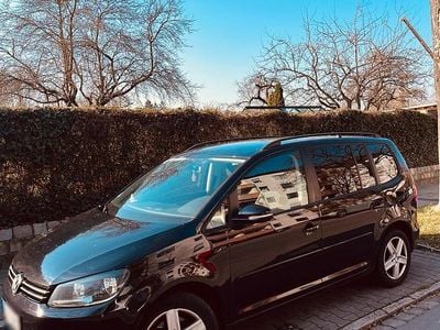 Gebraucht VW Touran Comfortline 105 PS (77 kW) 2012 Schwarz Van / Kleinbus