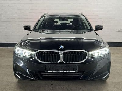Second-hand BMW 318 Shadowline 150 CP (110 kW) 2023 Negru Break