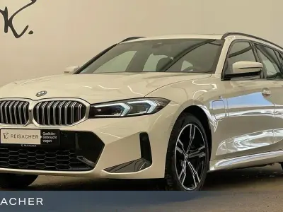 Usata BMW 330e M Sport 292 CV (214 kW) 2025 Bianco Station wagon