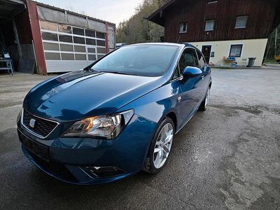 Usata VW Golf 105 CV (77 kW) 2012 Blu Coupé