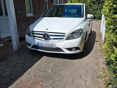 Mercedes B200