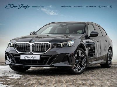 Gebraucht BMW 520 M Sport 197 PS (144 kW) 2025 Sophistograu brillanteffekt metallic Kombi