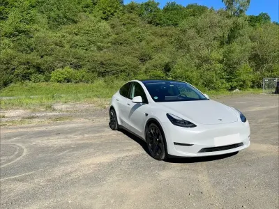 Gebraucht Tesla Model Y Performance 392 kW (534 PS) 2022 Weiß SUV