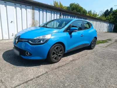 Gebraucht Renault Clio 122 PS (89 kW) 2014 Blau Kleinwagen