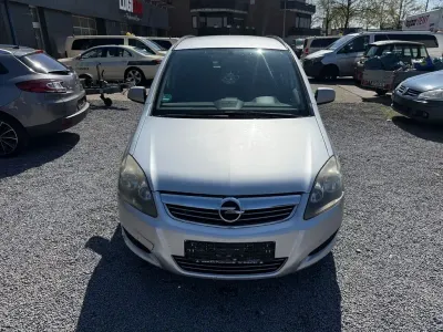 Second-hand Opel Zafira 120 CP (88 kW) 2010 Argintiu Monovolum
