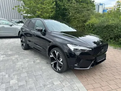 Neu Volvo XC60 Ultra 310 PS (228 kW) 2025 Onyx black SUV