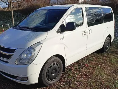 Gebraucht Hyundai H-1 170 PS (125 kW) 2011 Weiß Van / Kleinbus
