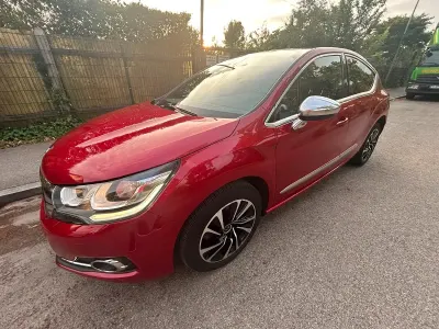 Gebraucht DS Automobiles DS4 150 PS (110 kW) 2016 Rot Limousine