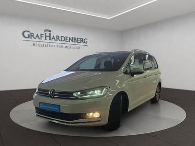 Gebraucht VW Touran Move 150 PS (110 kW) 2023 Weiß Van / Kleinbus