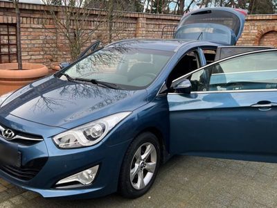 gebraucht Hyundai i40 cw 2.0 GDI Style Style