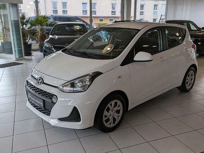 Gebraucht Hyundai i10 Trend 87 PS (63 kW) 2020 Weiß Kleinwagen