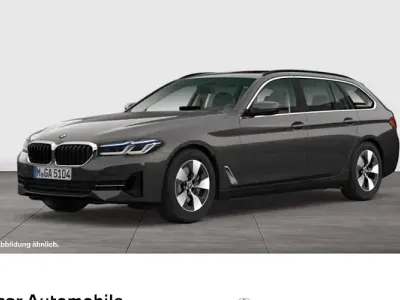 Gebraucht BMW 520 Efficient Dynamics 190 PS (139 kW) 2024 Grau Kombi