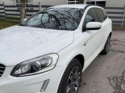 Second-hand Volvo XC60 Momentum 181 CP (133 kW) 2014 Alb SUV
