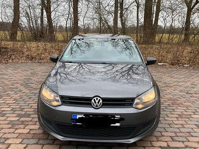 Gebraucht VW Polo 75 PS (55 kW) 2010 Grau Kleinwagen