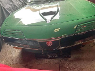 Alfa Romeo Montreal