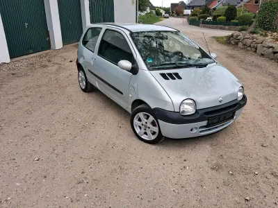 Gebraucht Renault Twingo 58 PS (42 kW) 2008 Silber Kleinwagen