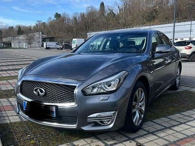 Gebraucht Infiniti Q70 Premium Executive 364 PS (267 kW) 2015 Grau Limousine