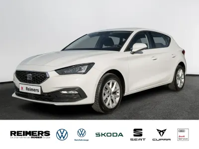 Używany Seat Leon Style 110 KM (80 kW) 2020 Biały Sedan/Limuzyna
