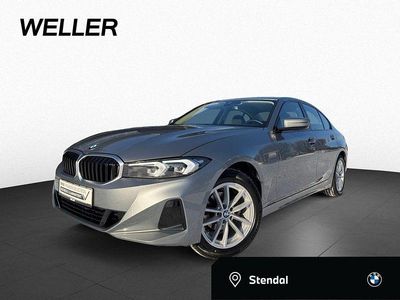 Skyscraper grau (grau) Gebraucht 2023 BMW 318 Shadowline Limousine | 26.350 € (Fairer Preis)