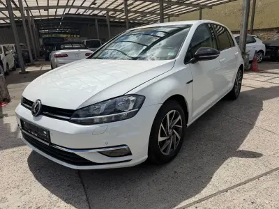 Gebraucht VW Golf VII Sound 110 PS (80 kW) 2018 Weiß Limousine