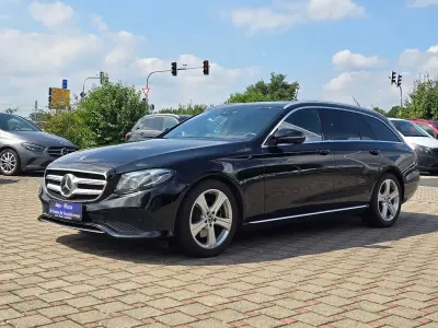Gebraucht Mercedes E220 Avantgarde 194 PS (142 kW) 2018 Schwarz Limousine